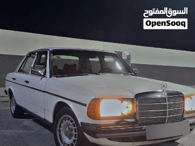 1979, مرسيدس بنز, الفئة-E, E 240