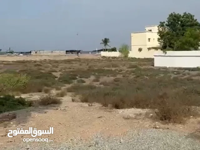 أرض سكنية مساحة ممتازة ثاني خط من شاطئ الحيل