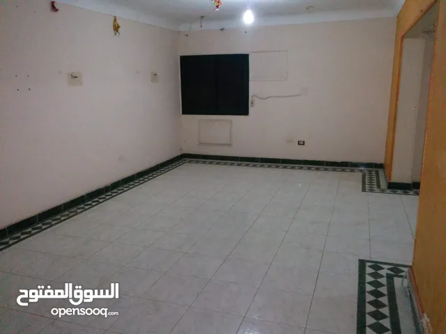 للايجار في الهرم امام كايرومول شقة 140م سوبرلوكس بها كل الخدمات