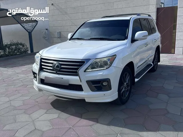 للبيع لكزس LX570 موديل 2014