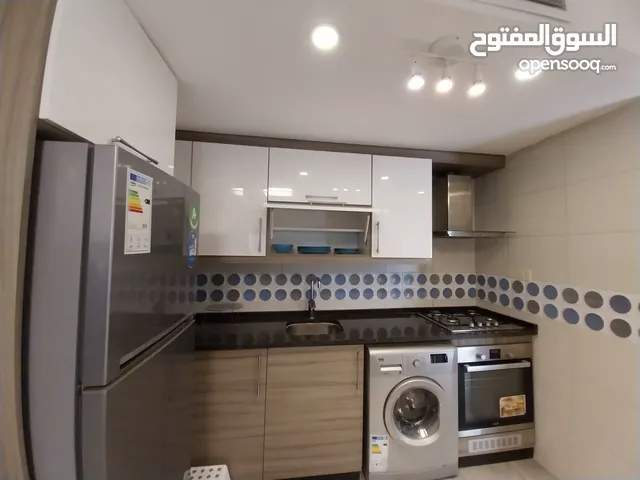 شقة مفروشة للإيجار 90م2 ( Property 18123 )-174969600