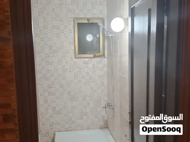 شقة شبه ارضية للبيع