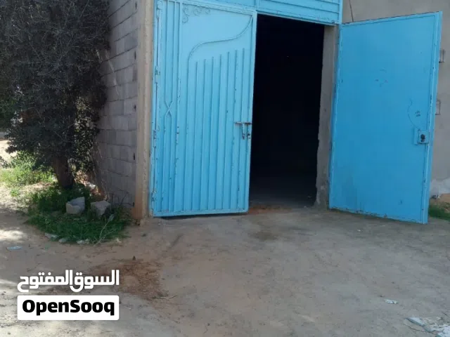 مخزن للإيجار 144مترمربع عين زارة أربع شوارع العليوي   السعر 1500 دينار