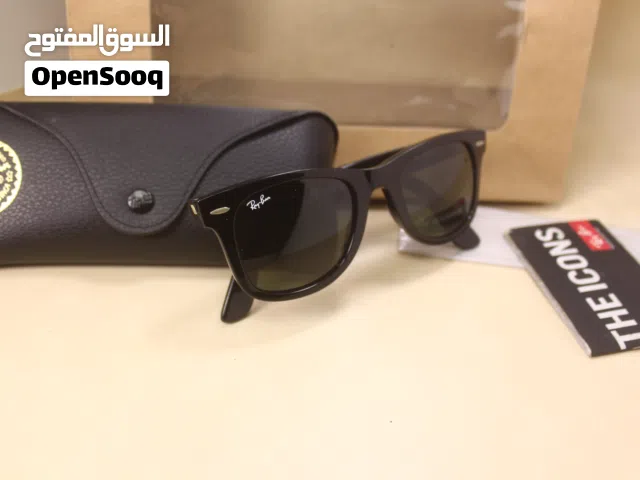 تعد هذه النظارات واحدة من أكثر التصاميم شهرة وكلاسيكية في تاريخ النظارات الشمسية منذ تصميمها الأول ف