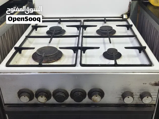 Cooking Range 4 burner with baking oven