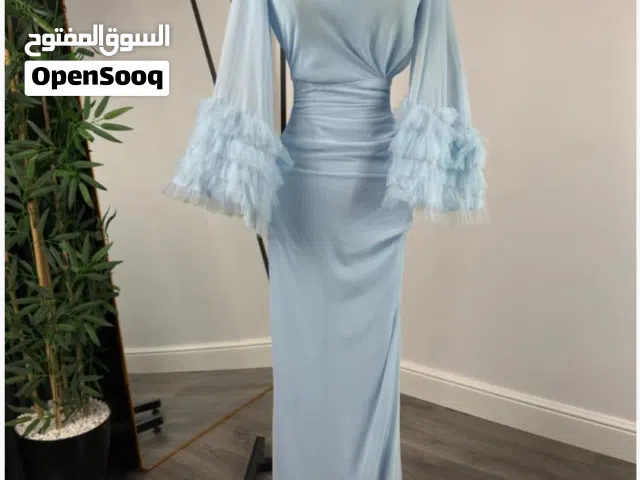 فستان طويل لون ازرق سماوي مقاس سمول اكمام شيفون
