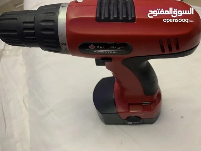 معدات وادوات مختلفة