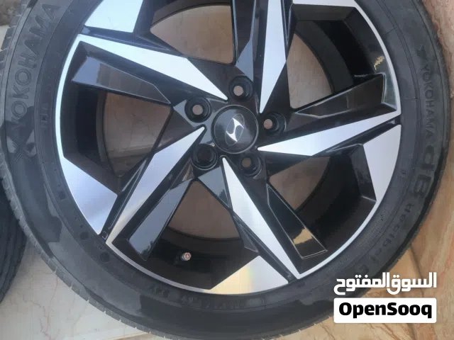 اطارات نظاف يابانيات وديسكوات نظاف كان راكب فى هونداي فينو رقم17/55/215