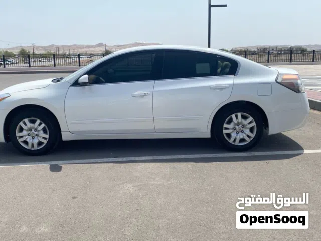 Used Nissan Altima in Al Dhahirah