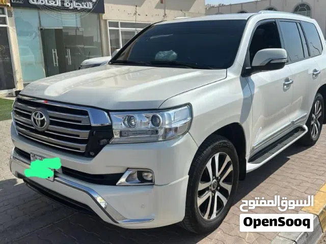 للبيع صالون موديل 2009 مرهم كامل وكاله 2021 VXR رقم واحد بضاعه شبه زيرررررو وا ترهيم وكاله في الخليج