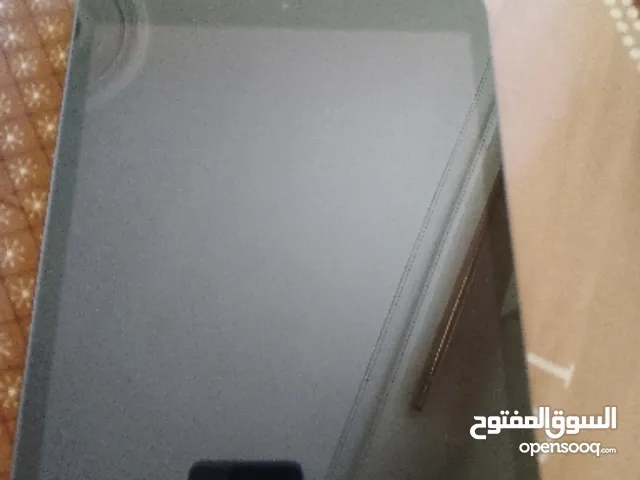 ايباد ايفون الجيل الثامن للبيع مستعمل 3 شهور