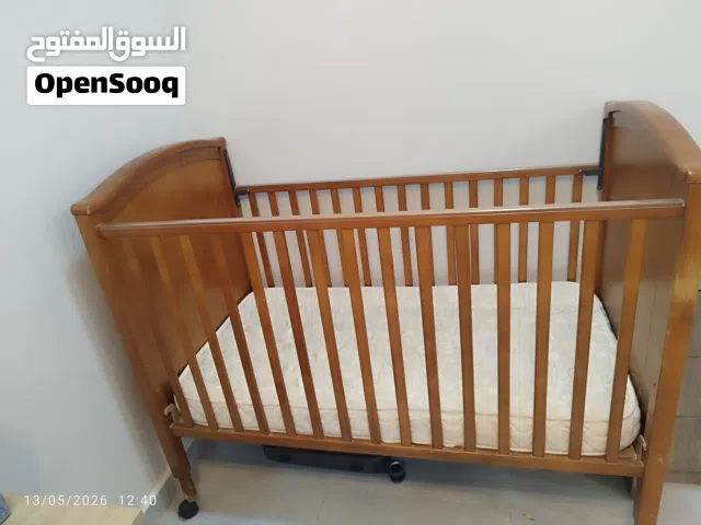 سرير اطفال