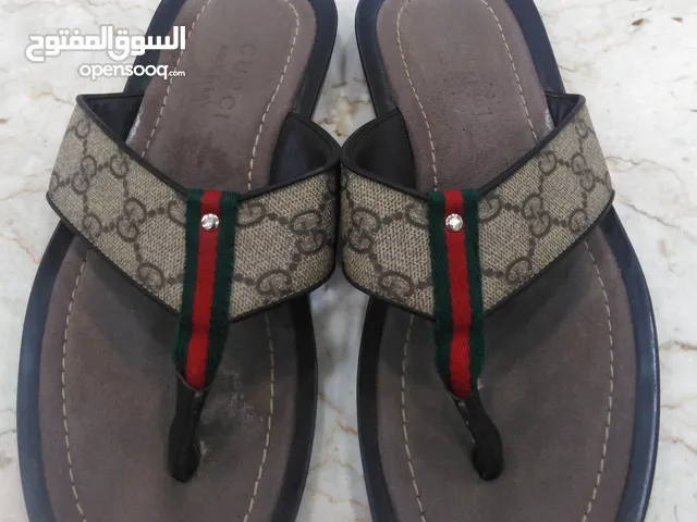 جوتي قوتشي رجالي : حذاء قوتشي رجالي للبيع في الكويت على السوق المفتوح