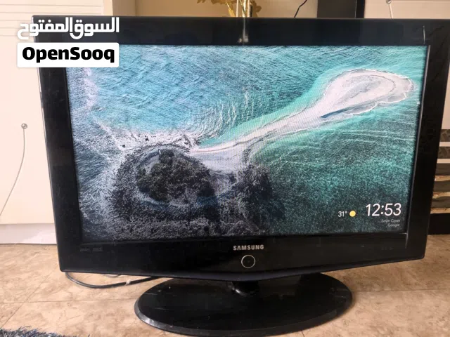 Samsung 32 Inch TV/monitor (with original stand, remote, wall bracket)