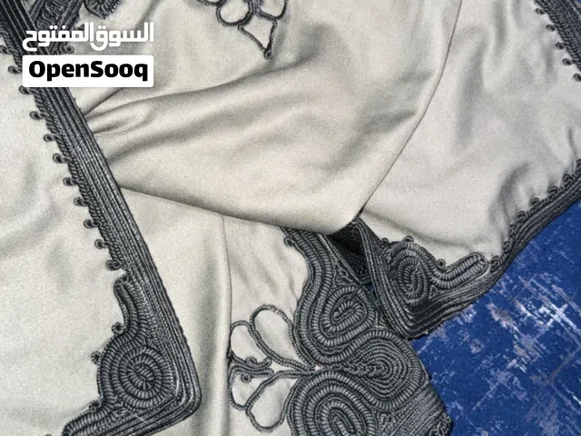 عندي اتنين زبونات للبيع شبه جدد