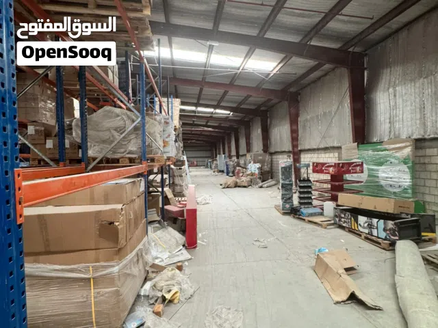 يوجد مخازن واراضي ايجار جميع مناطق الكويت ونستقبل من المالك