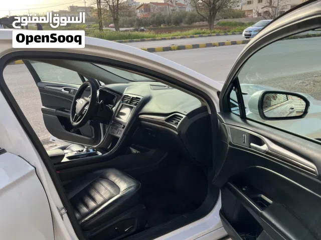 2018 فورد فيوجن SE