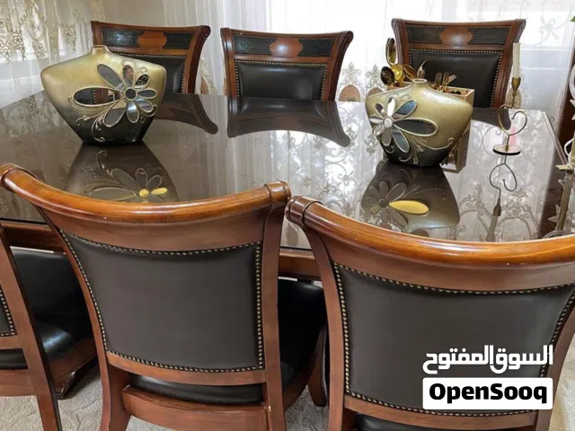 طقم طاولة سفرة بحالة جيدة