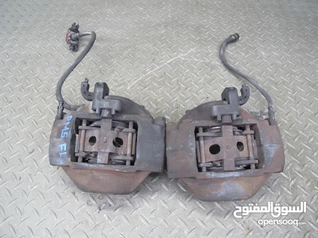 ملاقط مكابح Mercedes W126 brake calipers