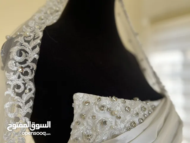 فستان عرس ستان تفصيل خاص ثقيل مع جيبونة وطرحة وجاكيت سايز سمول وميديوم