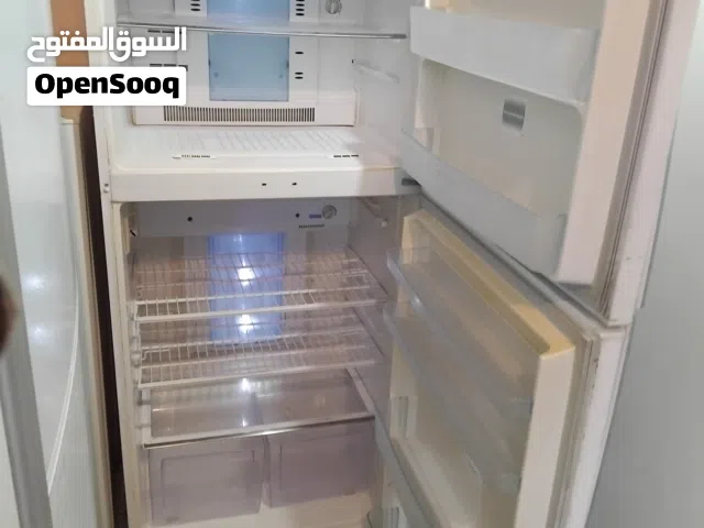 متوفر للبيع ثلاجة توشيبا يباني 24 قدم استعمال خفيف معا التوصيل والكفاله