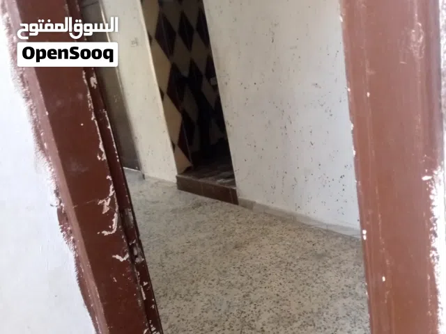 شقه للايجار شرق إشارات المجمع الشمالي ب150 باتجاه دوار الروضه