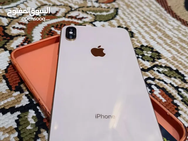 Apple iPhone 11 Pro Max 64 GB in Basra