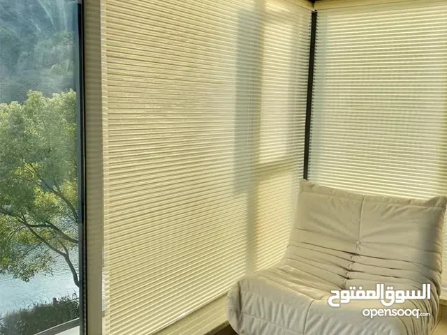 ستائر قماش ناعم جدا مكتبيه منزليه سهله الاستخدام جوده عاليه جدا تاتي بجميع مستلزماتها للتركيب