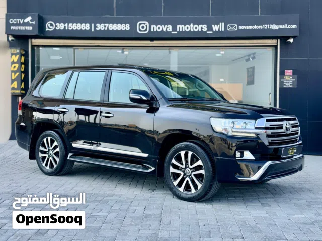 2017 Toyota land cruiser GXR V8