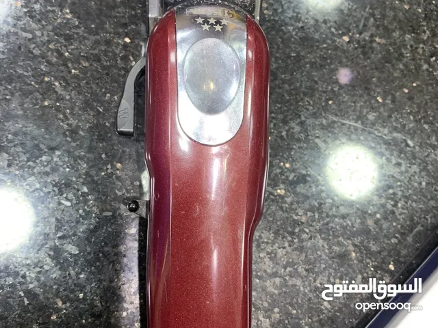 محل صالون رجالي للبيع بماركا الشمالية الشارع الرئيسي بداعي السفر