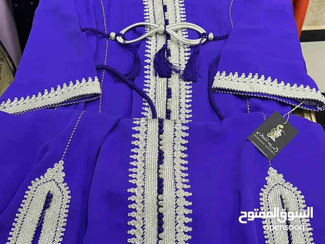 قفطان نسائية للبيع : عبايات وجلابيات : ملابس : أزياء نسائية مميزة في المغرب
