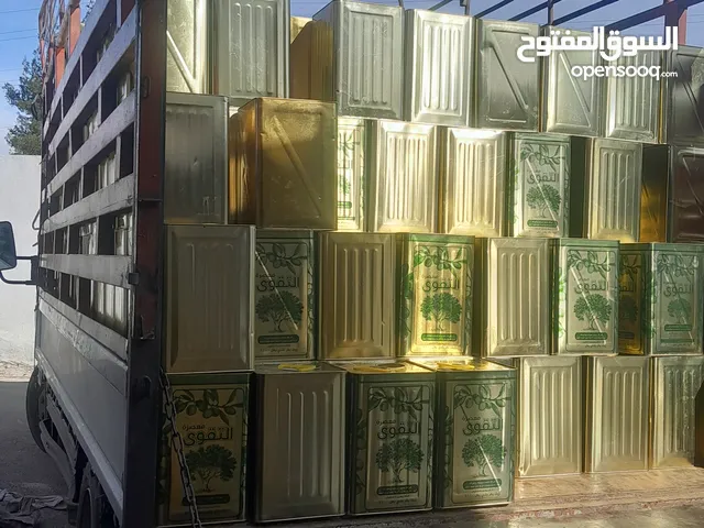 زيت زيتون بلدي بعل فحص يتوفر تنك 16 كيلو صافي ويتوفر عبوات 2 لتر وا 4 لتر