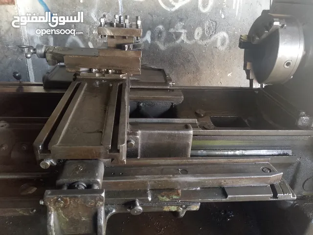 مخرطه الماني شرقي طول 3متر