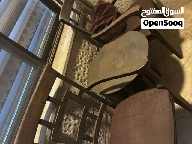 طقم كراسي مع طاوله