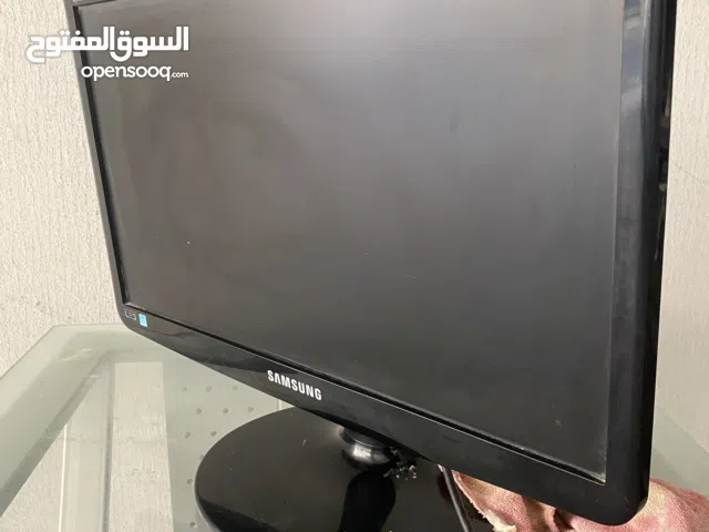 18.5" Dell monitors for sale  in Muharraq