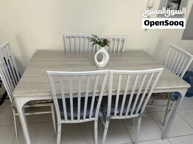 طاولة طعام مع الكراسي 6