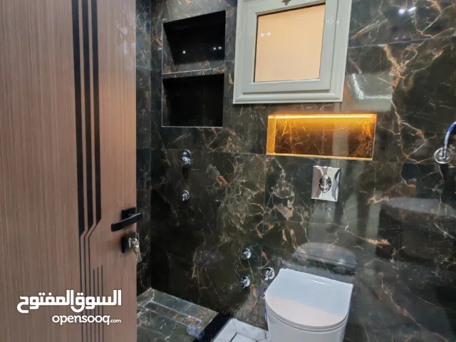 143 m2 3 Bedrooms Apartments for Sale in Giza Sheikh Zayed