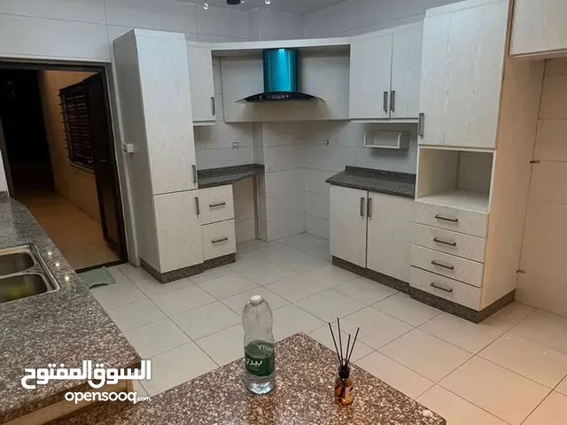 180 m2 3 Bedrooms Apartments for Rent in Amman Al-Shabah