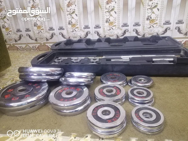 دمبلصات للبيع  معدات رياضه مستعمل قليل  تجي كامل مع الجنطه
