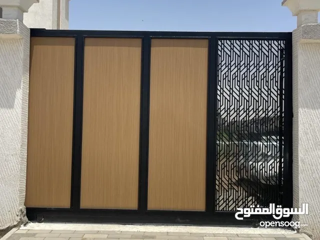 ابواب كلادينج ابواب المنيوم سواتر مظلات هناجر شبابيك المنيوم دبل عادي دربزين حديد