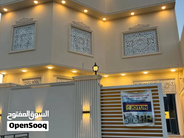 بيت للبيع تصميم حديث جدا ديكورات درجه ولى