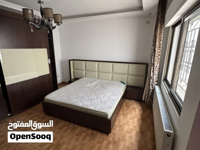 اثاث مستعمل