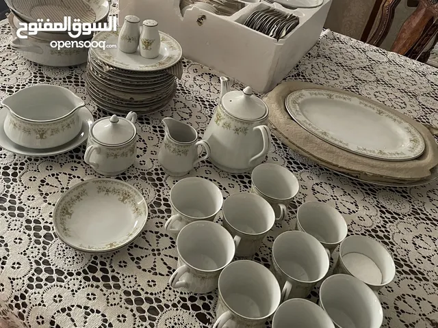 طقم عشاء عتيق من مجموعة رويال ألبرت الخزفية "زهرة الخزامى"