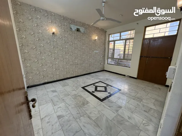 150 m2 5 Bedrooms Townhouse for Rent in Baghdad Yarmouk