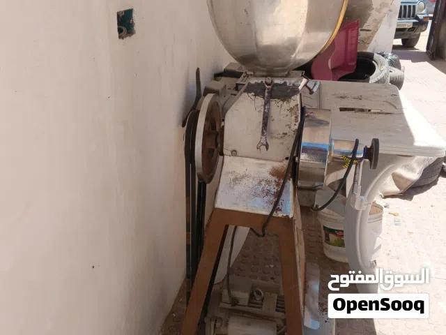 مولد صغير + ماكينة رحي قهوة