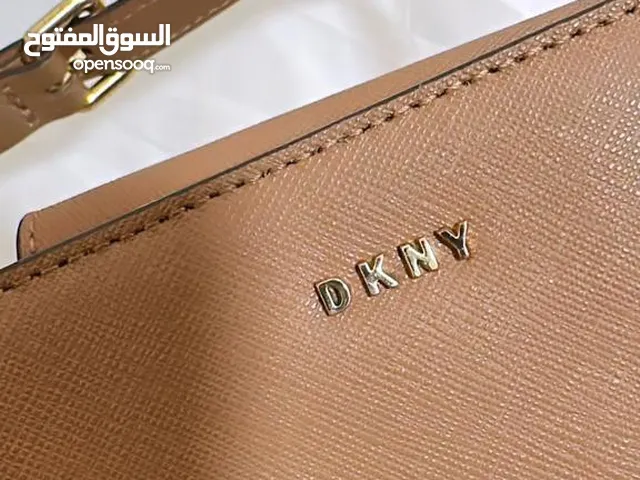 حقيبة DKNY للبيع