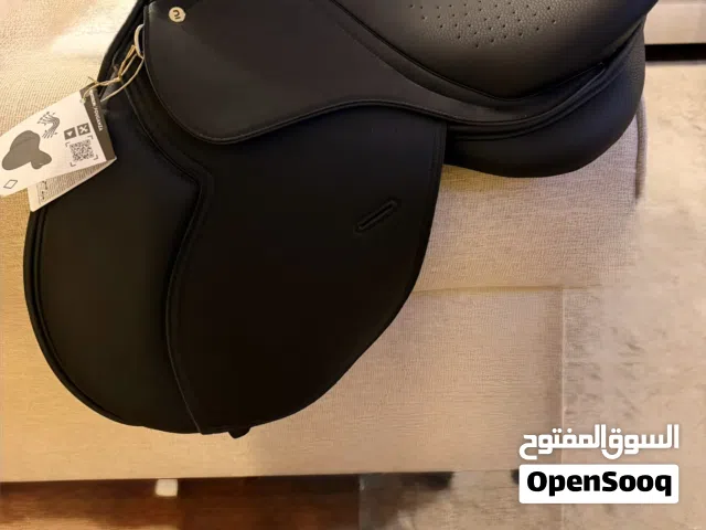 سرج ومسلتزمات خيل