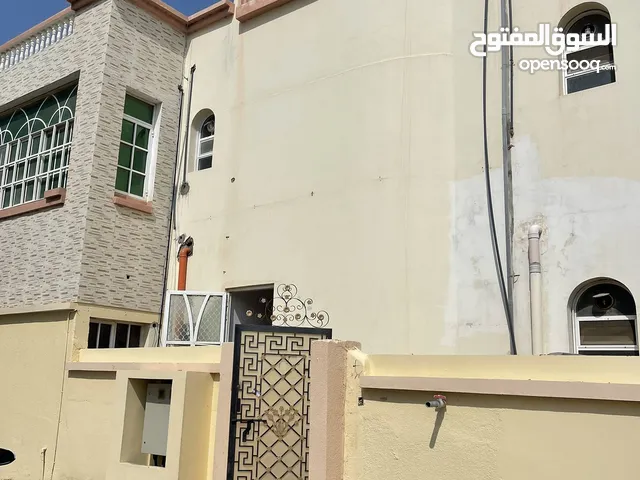 300 m2 5 Bedrooms Apartments for Rent in Muscat Al Khoud