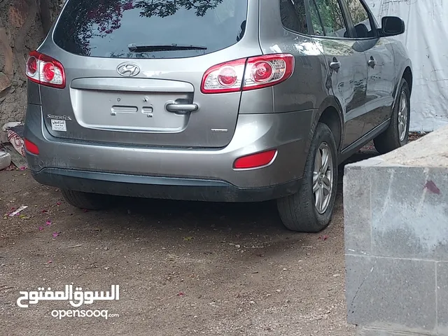 Used Hyundai Santa Fe in Taiz