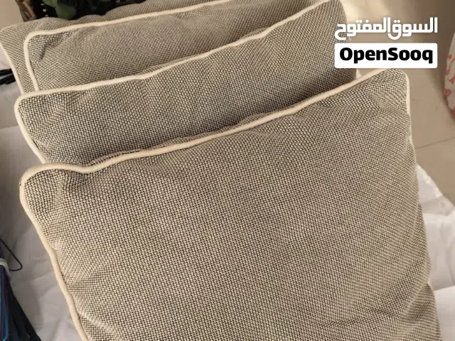 home center 4 pillows